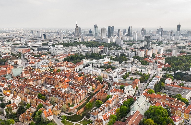 aerial-view-warsaw-old-town-new-modern-buildings